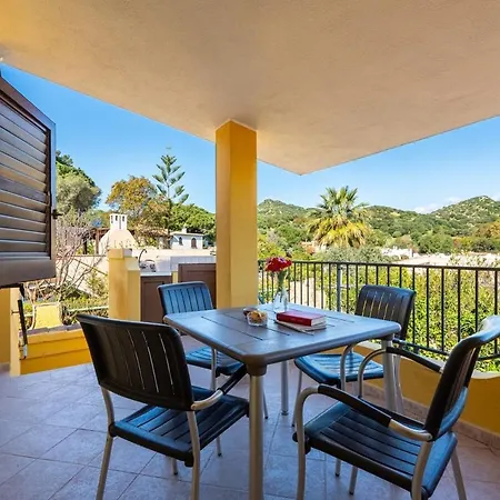 La Terrazza Su - *