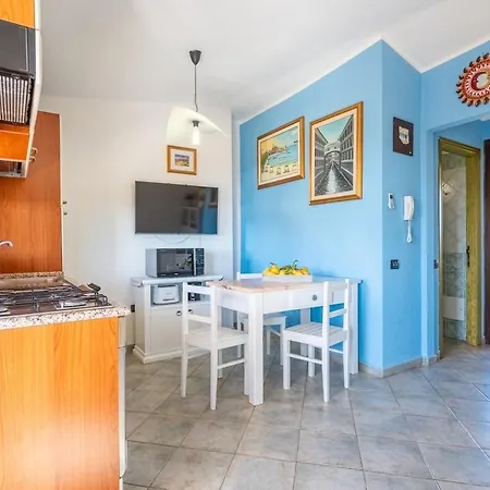 La Terrazza Su - *